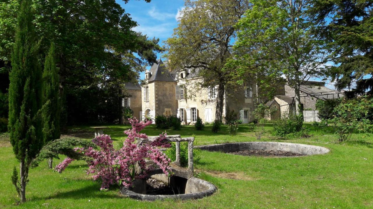 Bed and Breakfast Manoir Du Bellay Монрёй-Беле Экстерьер фото