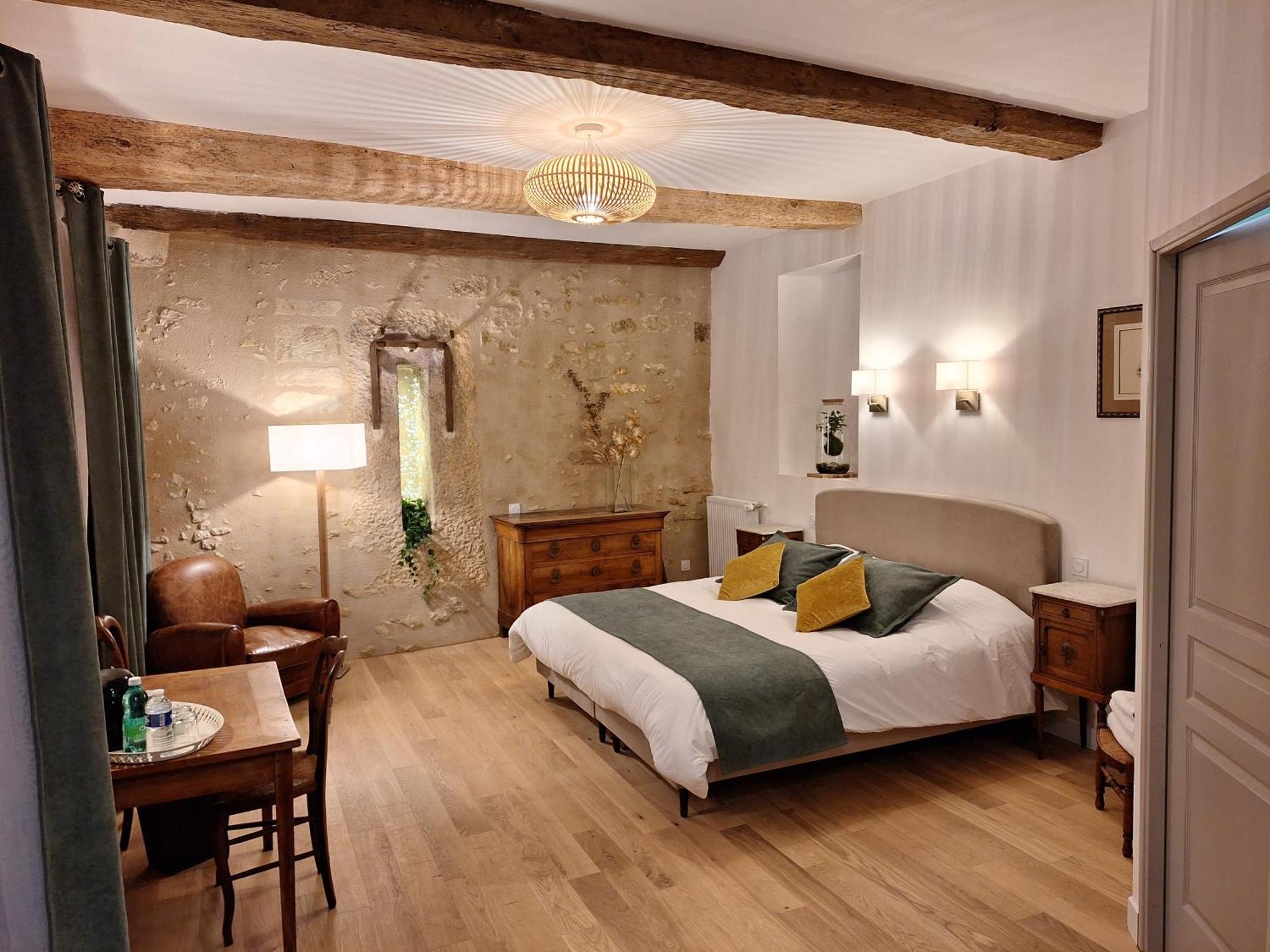 Bed and Breakfast Manoir Du Bellay Монрёй-Беле Экстерьер фото